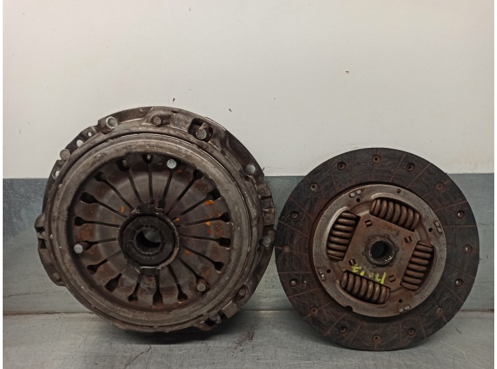 Recambio de kit embrague para lancia phedra (180) 2.2 jtd cat referencia OEM IAM 9402052600 186072 VALEO