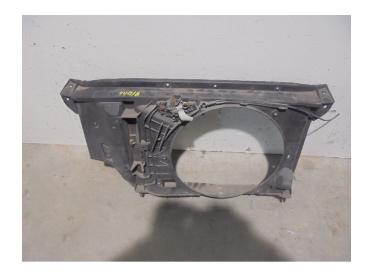 Recambio de calandra delantera de radiador para peugeot 206 berlina xs-line referencia OEM IAM DE FIBRA CON CERRADURA 