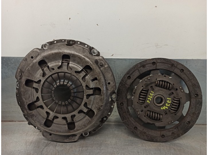 Recambio de kit embrague para ford fiesta (dx) 1.8 diesel cat referencia OEM IAM 1018702 21312 
