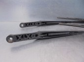 Replacement front right wiper arm for Seat Ibiza (6K) 1.4 OEM IAM reference 6K1955407D 6K1955408D 