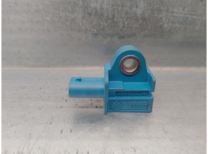 Recambio de sensor impacto para audi q3 (8ug) 2.0 16v tdi referencia OEM IAM 5K0959351A 5WK44270 