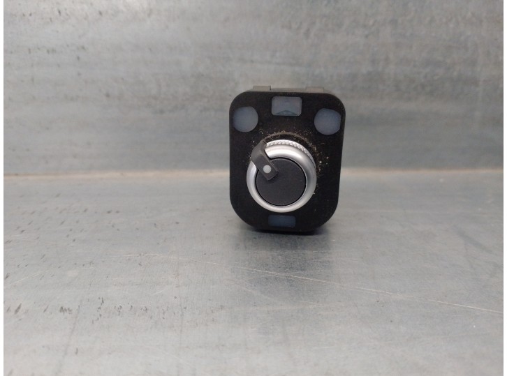 Recambio de mando retrovisor para audi q3 (8ug) 2.0 16v tdi referencia OEM IAM 8U0959565C  