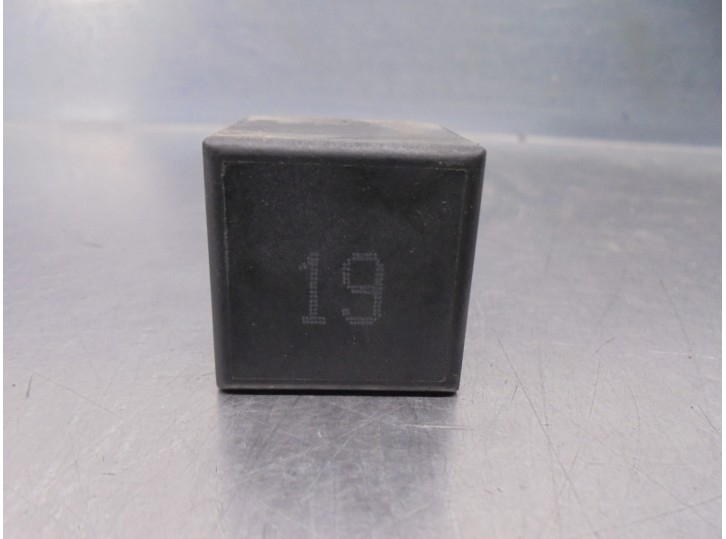 Replacement relay for Seat Ibiza (6K) 1.4 OEM IAM reference 191955531 