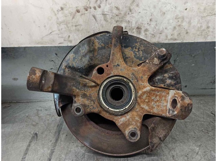 Replacement front left steering knuckle for Renault Rapid/Express (f40) 1.4 Basic Estate CAT (f407) OEM IAM reference 4121