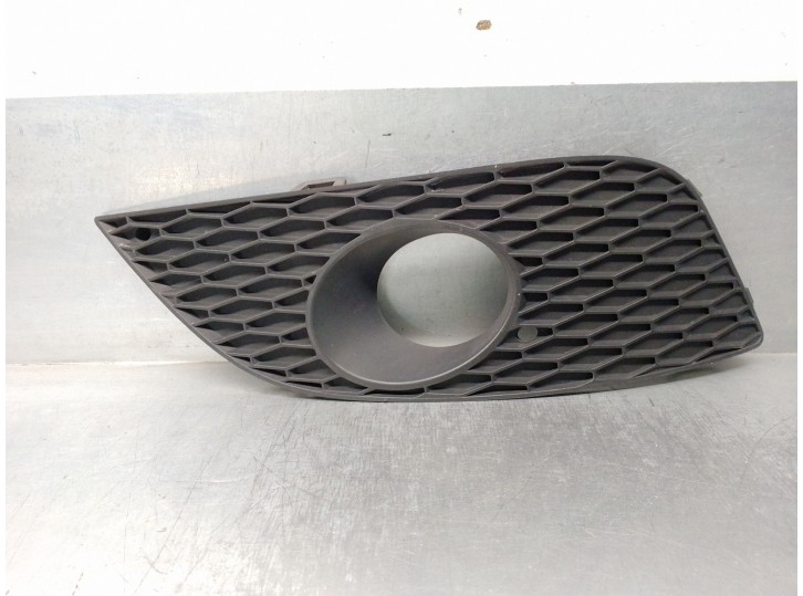 Recambio de rejilla paragolpes derecha para seat leon (1p1) 1.2 tsi referencia OEM IAM 1P0853666E  