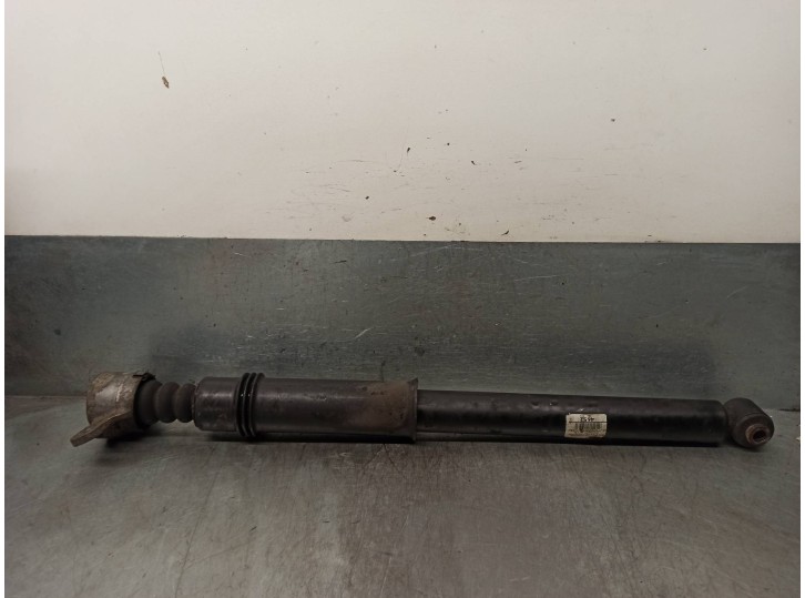 Recambio de amortiguador trasero derecho para peugeot 308 1.6 16v referencia OEM IAM 5206NF  