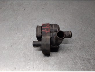 Replacement water pump for Volkswagen Crafter 2.0 TDI OEM IAM reference A2118350028 3130591163 BOSCH