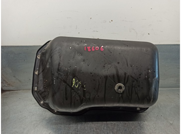 Recambio de carter para renault 19 1.8 f3p referencia OEM IAM 7700857504  