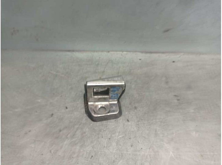 Recambio de bisagra puerta para audi s8 (d2) 4.2 v8 40v referencia OEM IAM 4D0831411D  