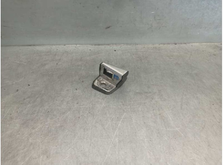 Recambio de bisagra puerta para audi s8 (d2) 4.2 v8 40v referencia OEM IAM 4D0831411D 