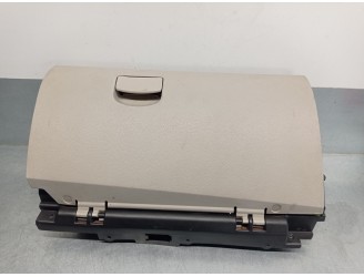 Recambio de guantera para subaru legacy kombi/outback b14 2.0 diesel cat referencia OEM IAM 66121AJ010WJ 