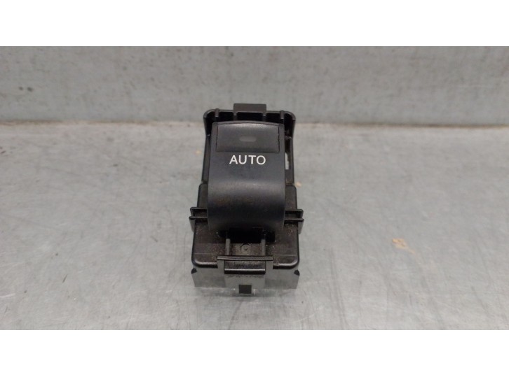 Recambio de mando elevalunas delantero derecho para toyota prius (_w3_) 1.8 hybrid (zvw3_) referencia OEM IAM 192801  