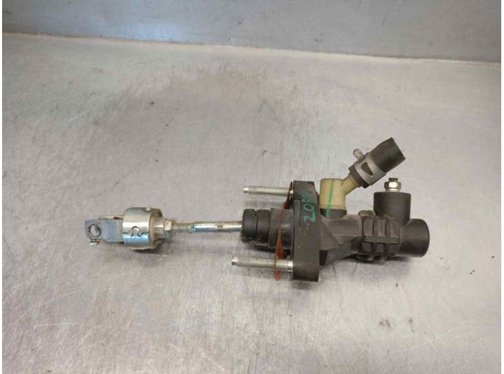 Recambio de bomba embrague para toyota corolla (e12) 1.4 turbodiesel cat referencia OEM IAM 3142005021 