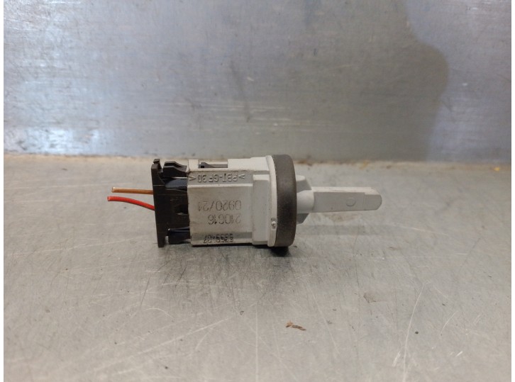 Recambio de sensor para audi q3 (8ug) 2.0 16v tdi referencia OEM IAM 1K0907543G 1K0907543G HELLA