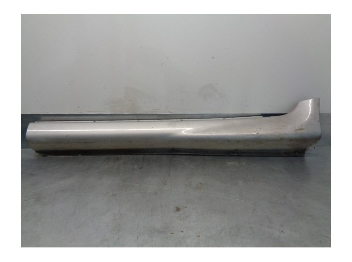 Recambio de faldon lateral para ssangyong musso 2.9 turbodiesel cat referencia OEM IAM 798605800X 