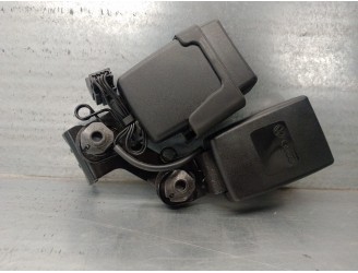 Recambio de enganche cinturon trasero izquierdo para audi q3 (8ug) 2.0 16v tdi referencia OEM IAM 4G0857739A TRAS IZQ Y CENT 5 P