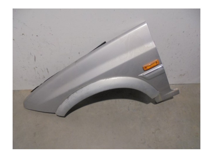 Recambio de aleta delantera izquierda para ssangyong musso 2.9 turbodiesel cat referencia OEM IAM 5181105700 GRIS 