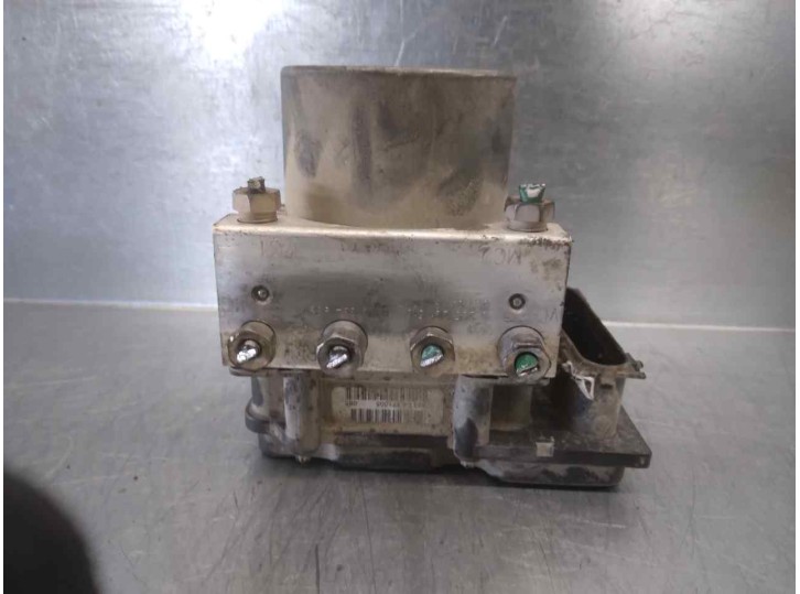 Recambio de abs para renault clio iii 1.4 16v referencia OEM IAM 8200334969 0265231516 BOSCH