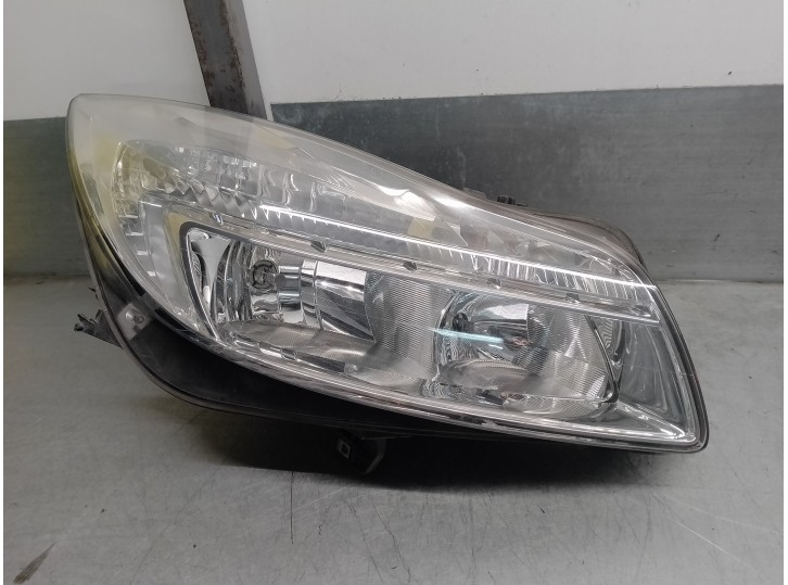 Replacement right headlight for Opel Insignia Berlina 2.0 CDTi CAT OEM IAM reference 13226783 1EJ00963002 5 DOORS