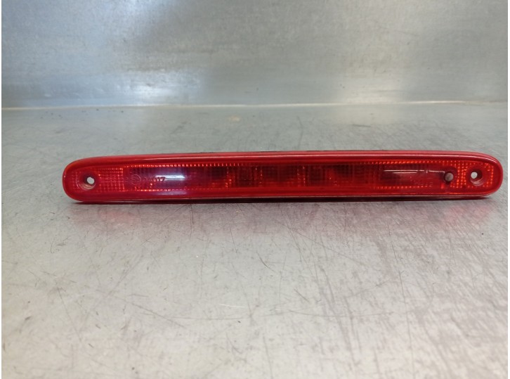 Recambio de luz central de freno para citroën c1 1.0 cat (384f) referencia OEM IAM 6351W4 