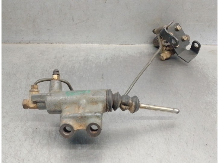 Recambio de bomba embrague para mitsubishi montero (v80/v90) 3.2 di-d cat referencia OEM IAM 2345A023 2345A023 