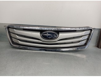 Recambio de rejilla delantera para subaru legacy kombi/outback b14 2.0 diesel cat referencia OEM IAM 91121AJ020 