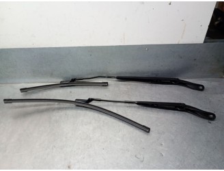 Recambio de brazo limpia delantero derecho para opel corsa f (p2jo) 1.2 (68) referencia OEM IAM 9822931880  