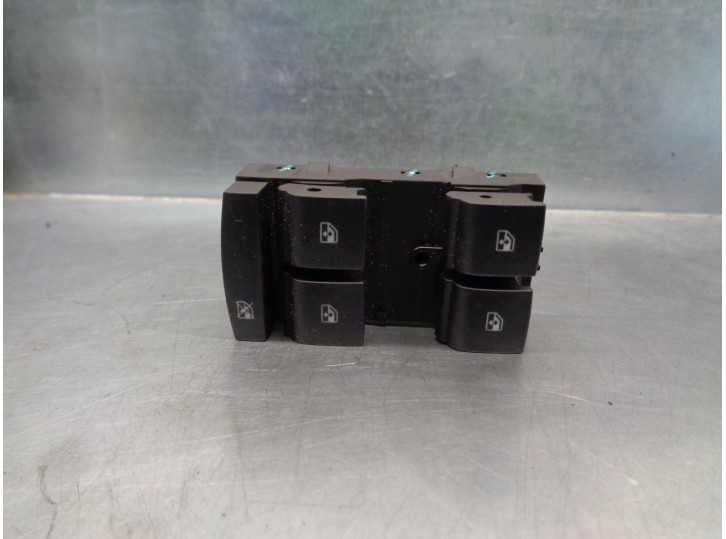 Recambio de mando elevalunas delantero izquierdo para chevrolet cruze 1.8 cat referencia OEM IAM 20830838 