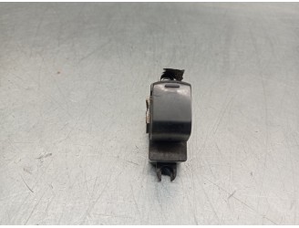 Recambio de mando elevalunas delantero derecho para subaru legacy kombi/outback b14 2.0 diesel cat referencia OEM IAM 83071FG100