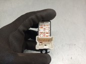 Recambio de mando elevalunas delantero derecho para subaru legacy kombi/outback b14 2.0 diesel cat referencia OEM IAM 83071FG100