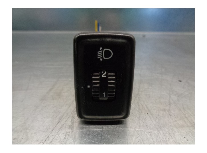 Recambio de mando luces salpicadero para ssangyong musso 2.9 turbodiesel cat referencia OEM IAM 8311105030  