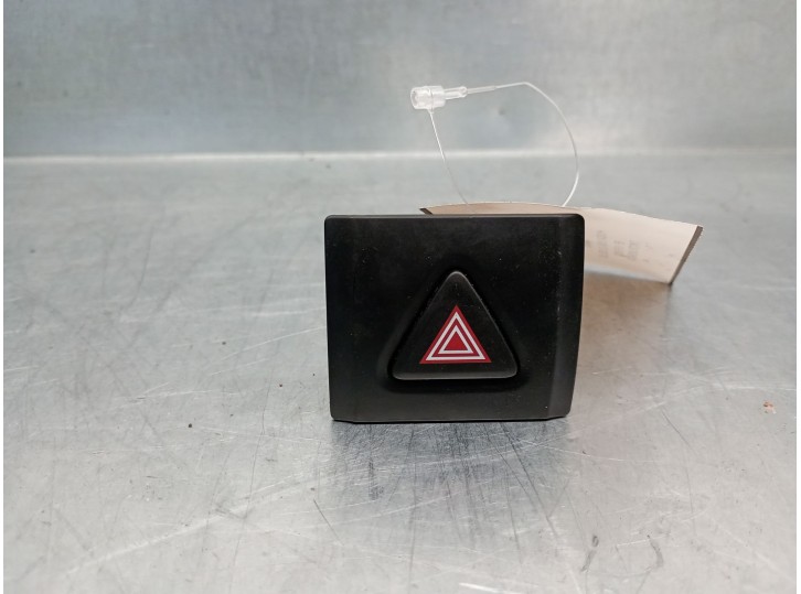 Recambio de warning para hyundai kona (os, ose, osi) 1.6 crdi referencia OEM IAM 93790J9000 93790J9000 