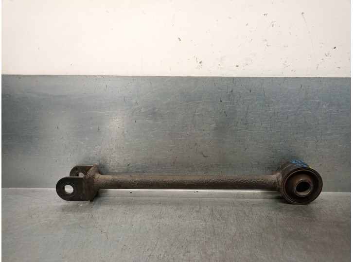 Replacement rear left lower suspension arm for Hyundai Santa Fé II (CM) 2.2 CRDi OEM IAM reference 551002B100 551