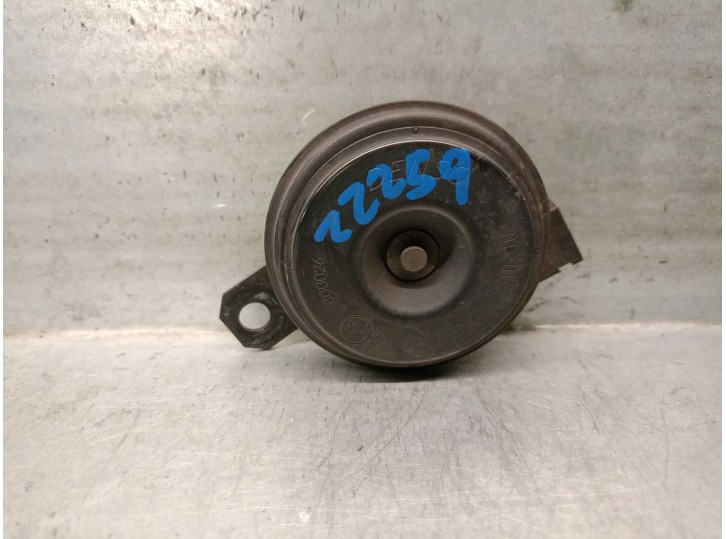 Recambio de claxon para toyota yaris (_p13_) 1.5 hybrid (nhp130_) referencia OEM IAM 865200D050  JK2722007650 DENSO