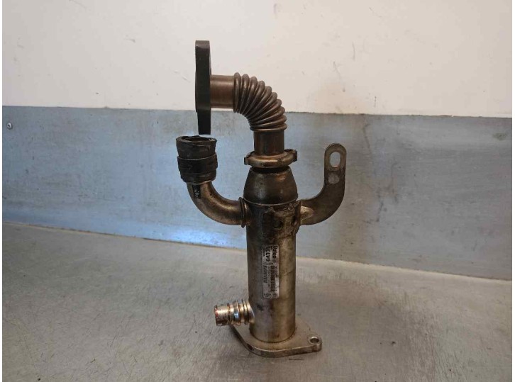 Recambio de enfriador egr para volvo v50 familiar 2.0 diesel cat referencia OEM IAM 8653691 993062H VALEO