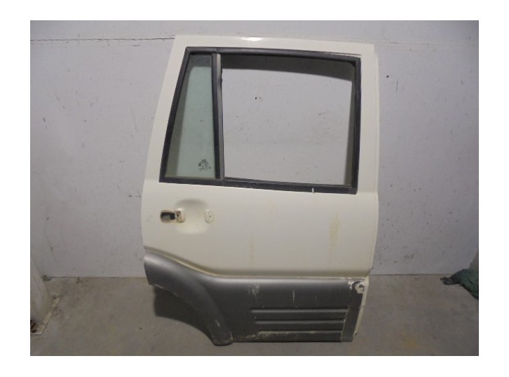 Recambio de puerta trasera derecha para » otros... mahindra gda 4w mahindra gda 4w (2006 - ...) referencia OEM IAM BLANCA 5 PUE