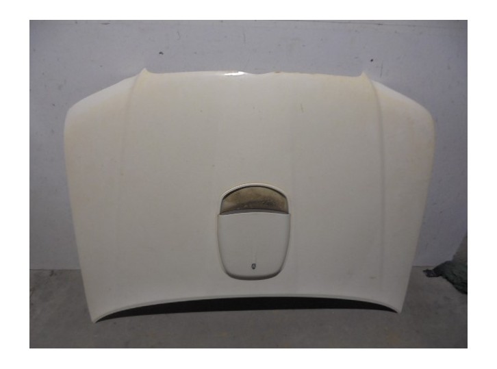 Recambio de capot para » otros... mahindra gda 4w mahindra gda 4w (2006 - ...) referencia OEM IAM  BLANCO 