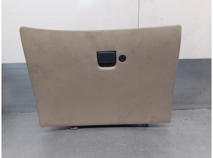 Recambio de guantera para nissan terrano/terrano.ii (r20) 2.7 turbodiesel referencia OEM IAM 685000X802 
