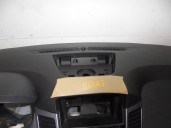 Recambio de salpicadero para chevrolet cruze 1.8 cat referencia OEM IAM NEGRO 