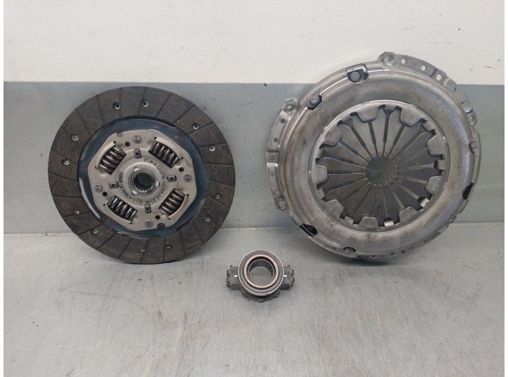 Recambio de kit embrague para mg serie 25 (rf) 1.6 16v cat referencia OEM IAM 699416 699415 