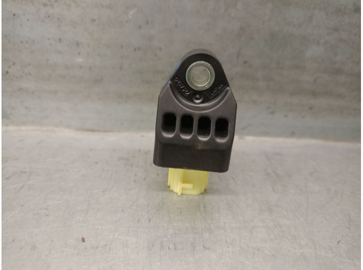 Recambio de sensor impacto para toyota yaris (_p13_) 1.5 hybrid (nhp130_) referencia OEM IAM 898310D130 DENSO