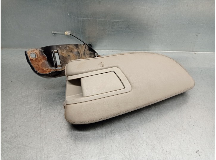 Recambio de apoyabrazos central para subaru legacy kombi/outback b14 2.0 diesel cat referencia OEM IAM 4271254  