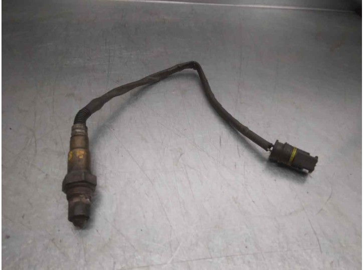 Replacement lambda sensor for Mercedes-Benz CLK Class (W209) coupe 3.2 V6 18V cat OEM IAM reference 0015405017 0258006167 BOSCH