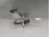 Replacement clutch slave cylinder for Nissan Terrano/Terrano II (R20) 2.7 turbodiesel OEM IAM reference 3061121U25 