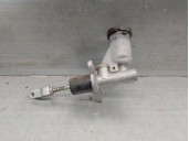 Replacement clutch slave cylinder for Nissan Terrano/Terrano II (R20) 2.7 turbodiesel OEM IAM reference 3061121U25 