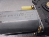 Recambio de motor elevalunas delantero derecho para ford fusion (cbk) 1.4 tdci cat referencia OEM IAM 0130821939 2 PINES 5 PUERT