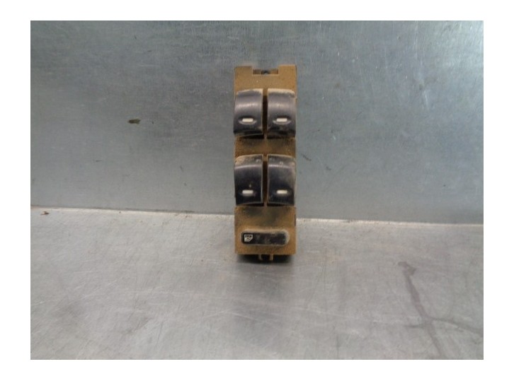 Recambio de mando elevalunas delantero izquierdo para » otros... mahindra gda 4w mahindra gda 4w (2006 - ...) referencia OEM IAM