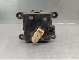 Recambio de motor apertura trampillas climatizador para nissan terrano/terrano.ii (r20) 2.7 turbodiesel referencia OEM IAM 3J300