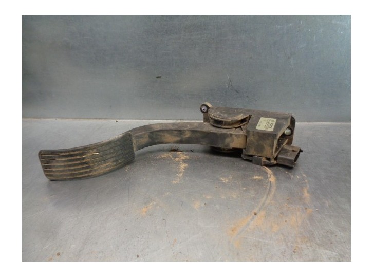 Replacement throttle pedal potentiometer for » others... Mahindra GDA 4W Mahindra GDA 4W (2006 - ...) OEM IAM reference 0281002