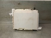 Recambio de caja reles / fusibles para toyota yaris (_p13_) 1.5 hybrid (nhp130_) referencia OEM IAM 8273052K40 